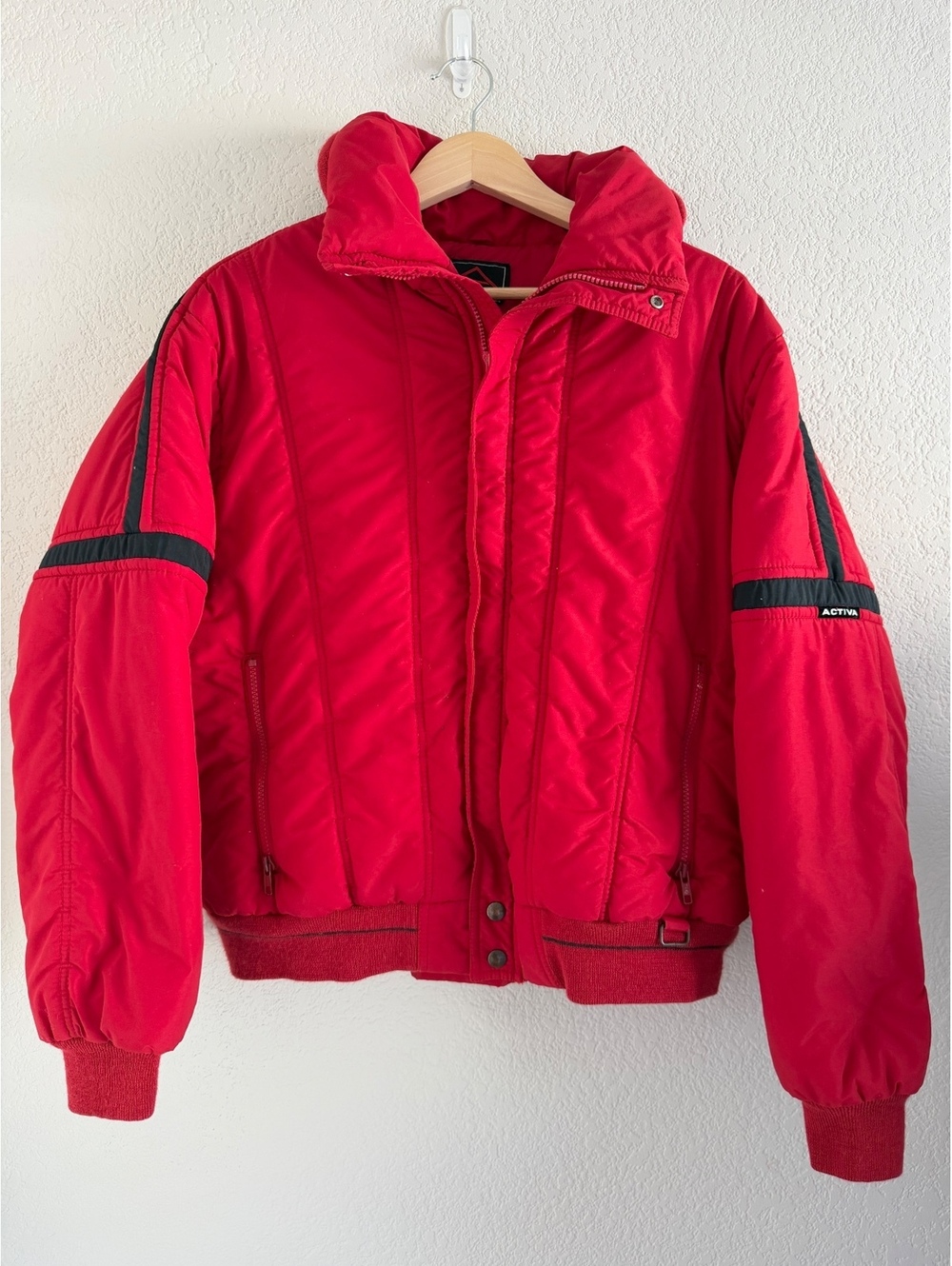 Vintage 80s Activa Red Quilted Ski Puffer Jacket Bomber Size L Retro